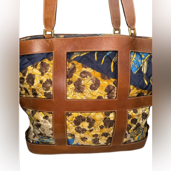 Salvatore Ferragamo Jungle / Animal Print Tote - Detachable Pouch - Picture 2 of 12